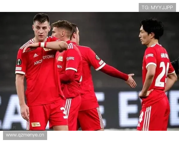 拜仁慕尼黑高位逼抢战术失效，当前阶段困局显现对球队表现造成挑战